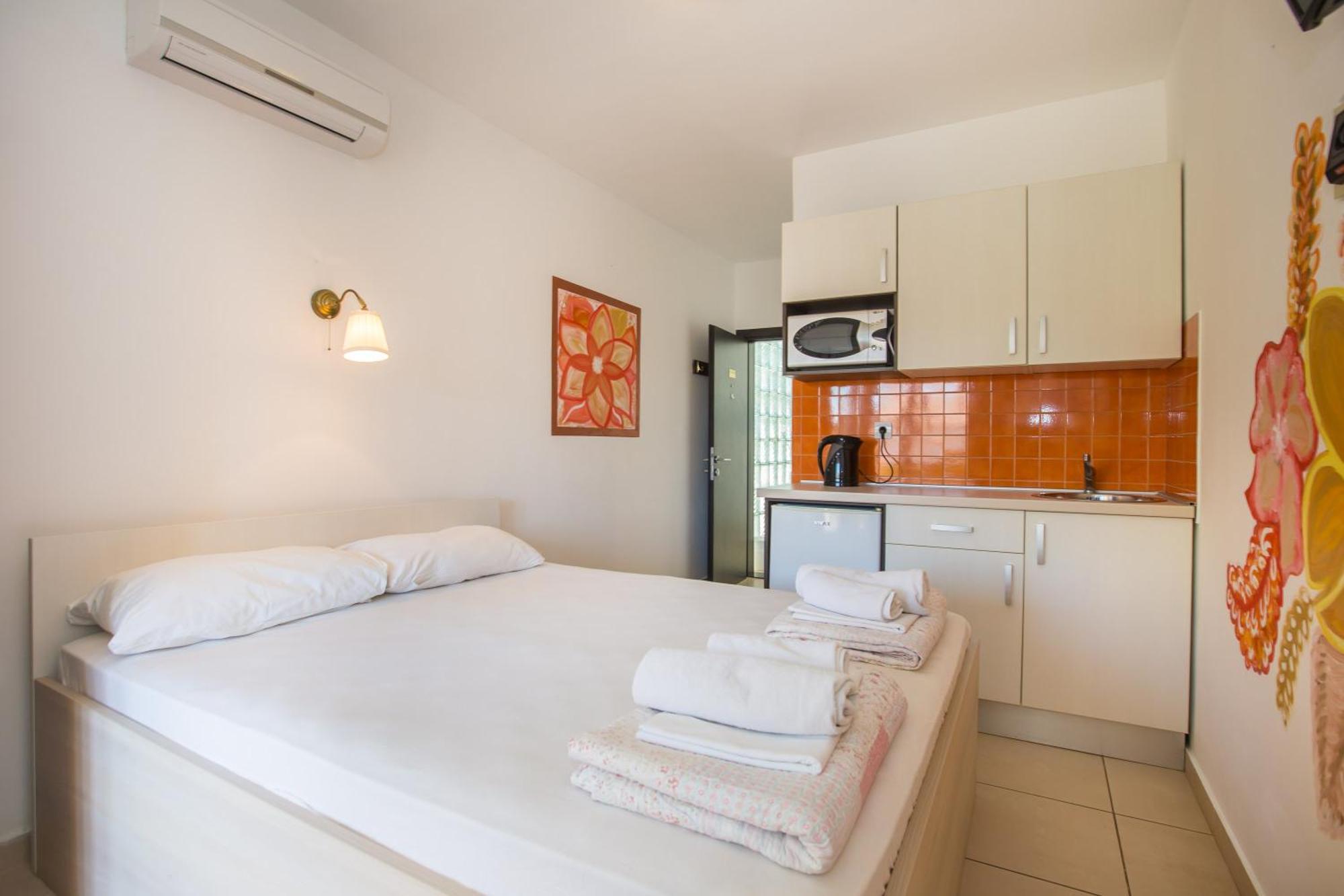 Monsena Gasthuis 4*